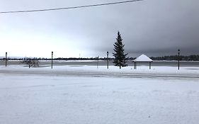 The Bayview Motel - Fort Frances, On - Lakeside Motel